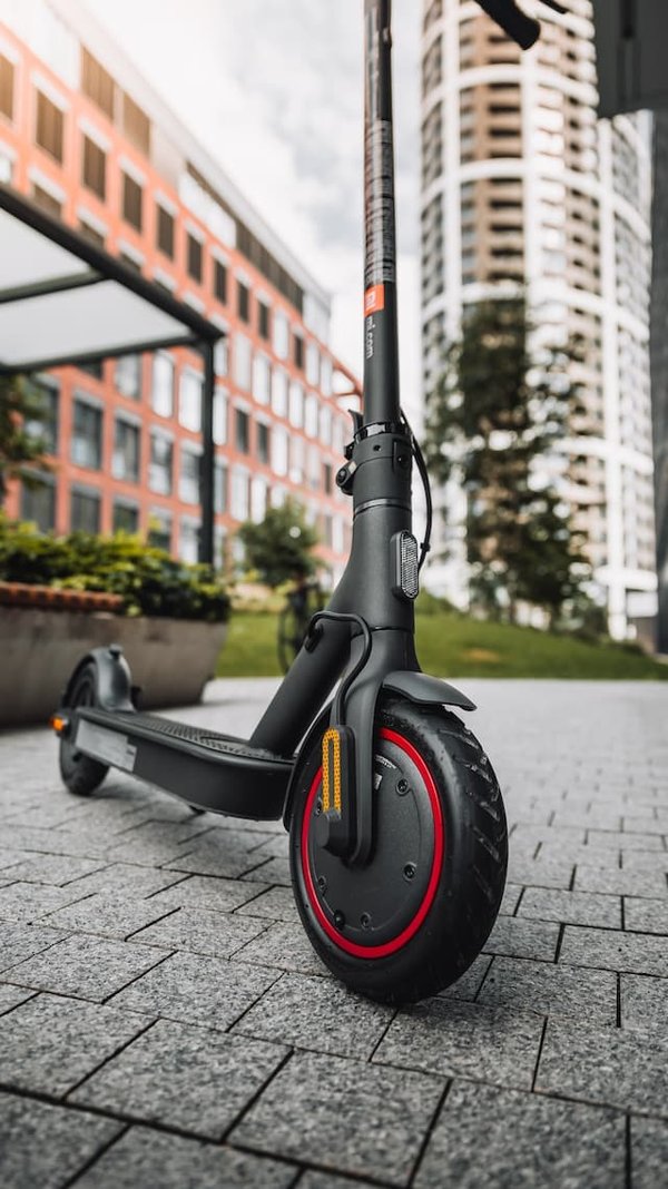 Scooter électrique : une solution pour les personnes à mobilité réduite