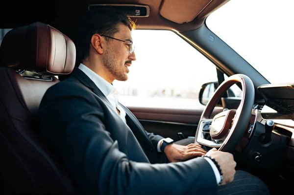 Pourquoi opter pour la location d'une voiture de luxe pour son mariage ?